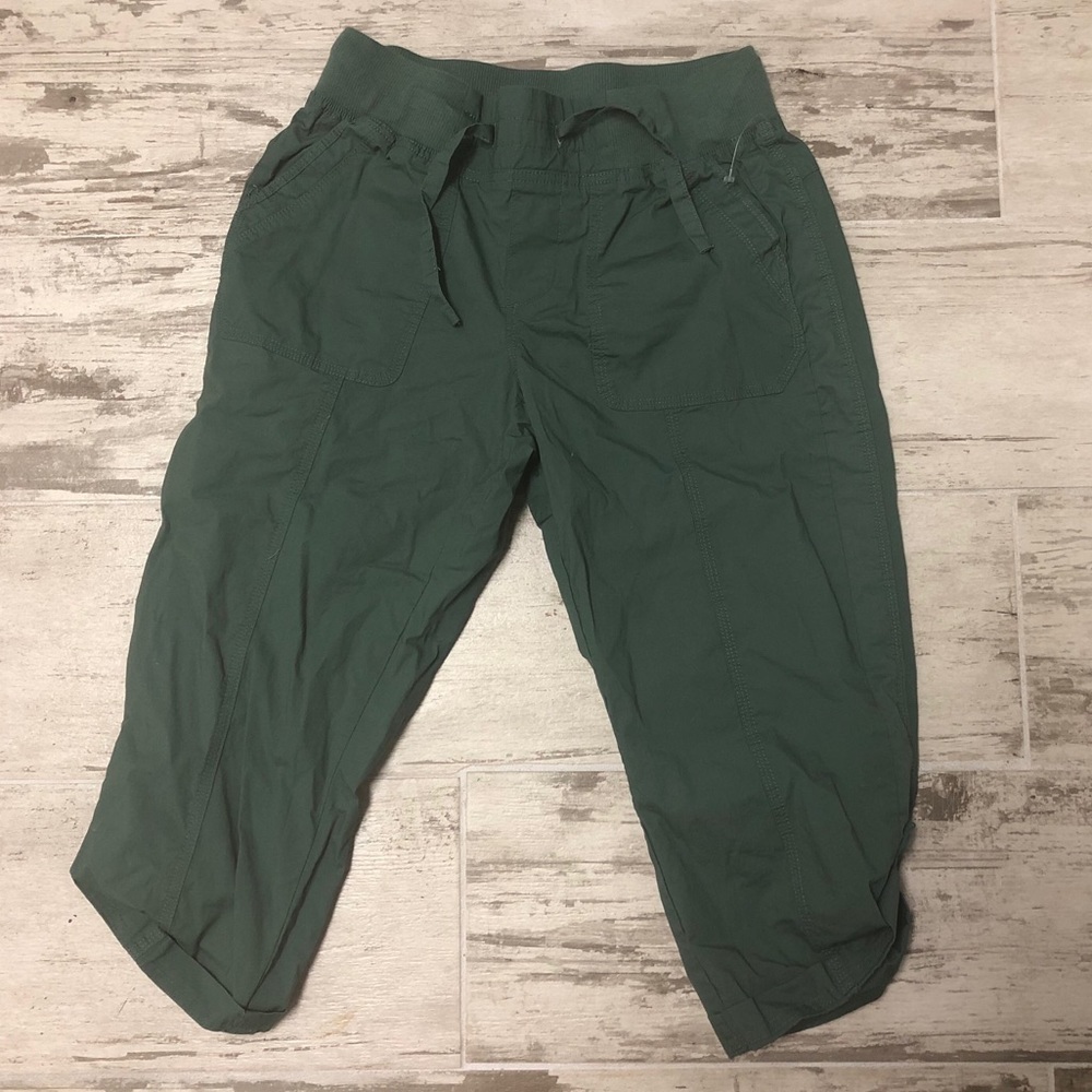 BCG Forest Green Capris (Size M)
